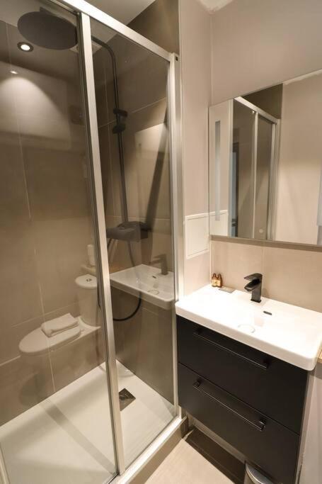 12.new Renovated Studio#invalides#effeil Tower# Appartement Parijs